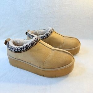 Rock & Candy‎ Platform Slipper Aztec Tasman Inspired Hottest Trend Slip-On Sz 11